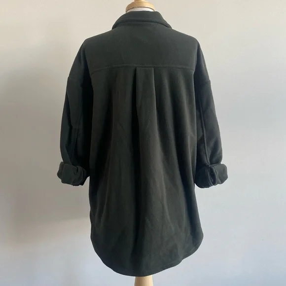 NWT Dark Green Oversized Button Down Fleece Shacket - Picture 4 of 8